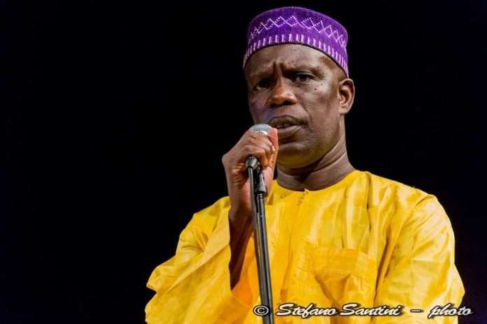 Badara Seck, il griot che canta la fratellanza