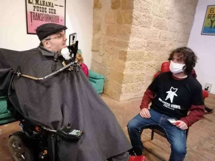 La “Biblioteca vivente” di Hryo, le persone si fanno libri e si raccontano