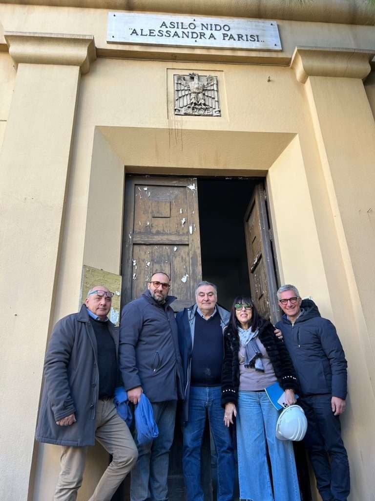 Sopralluogo all'ex asilo nido Parisi di Borgo Vecchio
