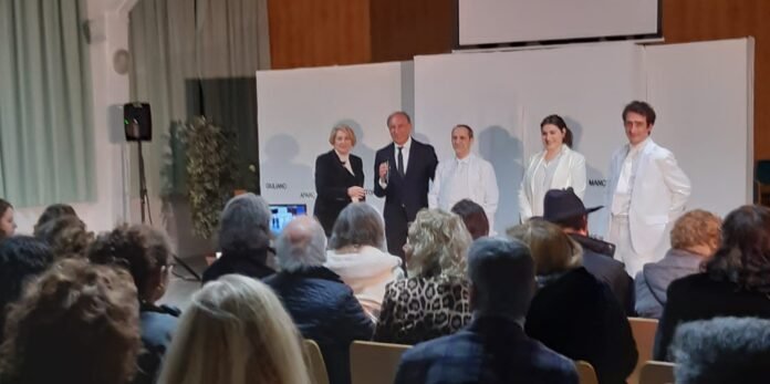 Silvana Di Salvo, Carmine Mancuso con gli attori Domenico Bravo, Dario Frasca e Silvia Trigona
