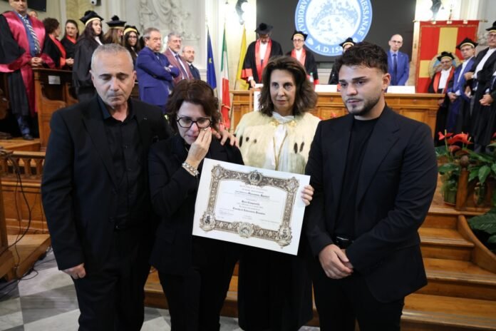 Laurea a Sara Campanella (foto dal sito dell'Università di Messina)