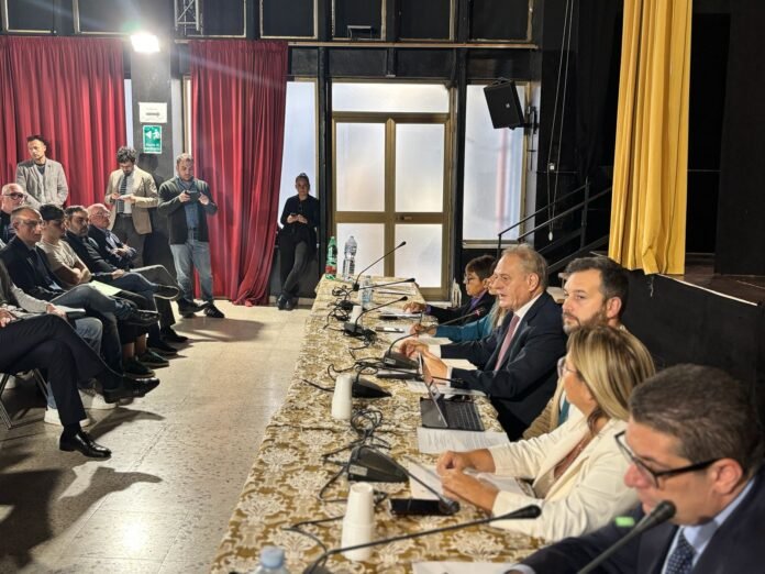 Seduta dell'Antimafia allo Zen Seduta dell'Antimafia allo Zen