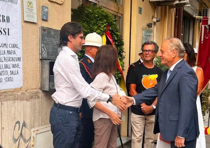 Cracolici in via Alfieri (ph. social Cracolici)