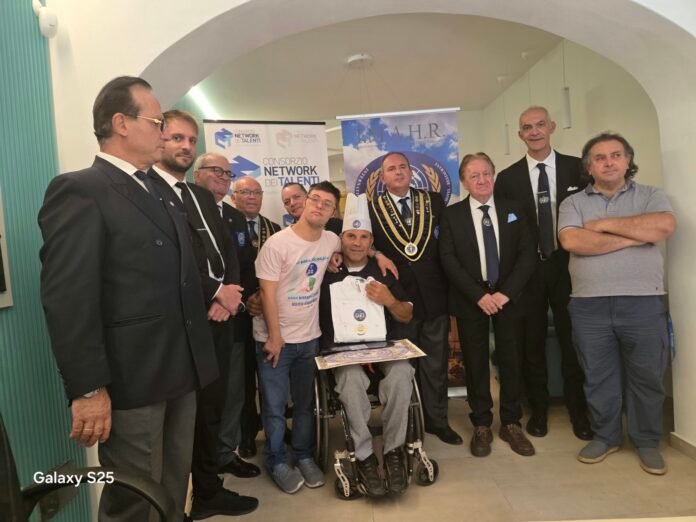 Attestato e cappello IMHAR a Salvo Campanella